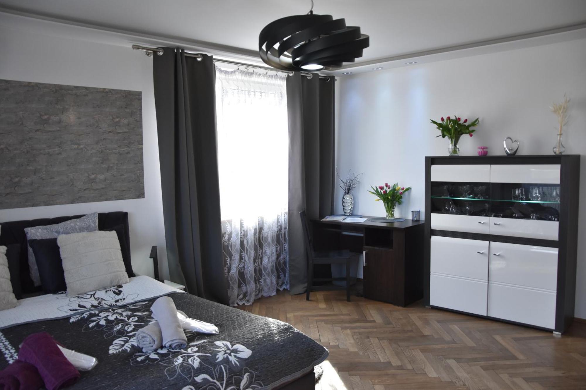 Apartament Night Premium Krakau Buitenkant foto